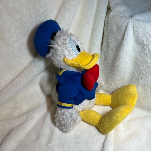 Donald duck plush Disney store 14” - Picture 5 of 10